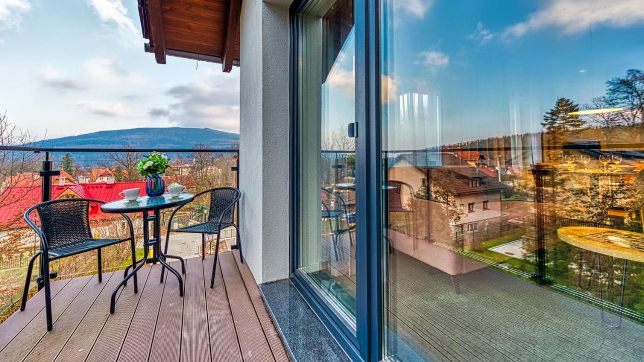 Apartamenty Vip Centrum - Wczasowa 17 By Royal Aparts Świeradów-Zdrój Esterno foto
